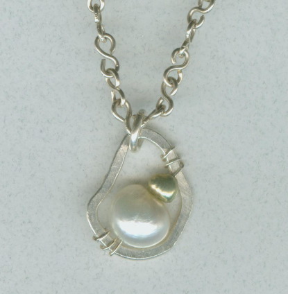 pearlpendant2a