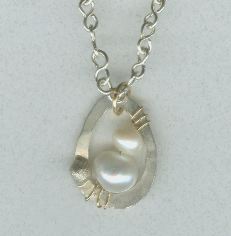 pearlpendant4002