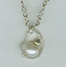 pearlpendant2a